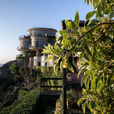 Villa Alcado *