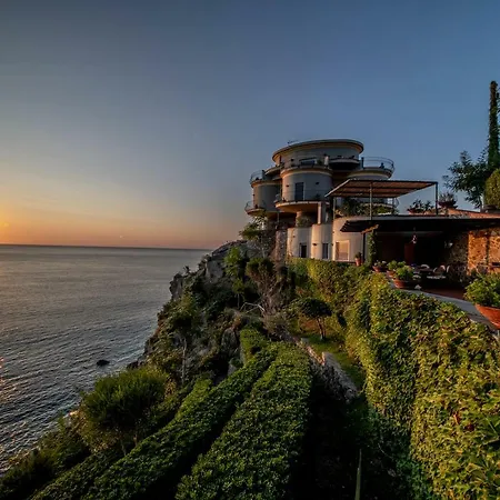Alcado Villa *