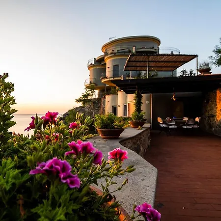 Alcado Villa Copanello